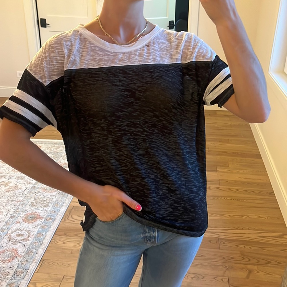 VS Pink short sleeve shirt size small